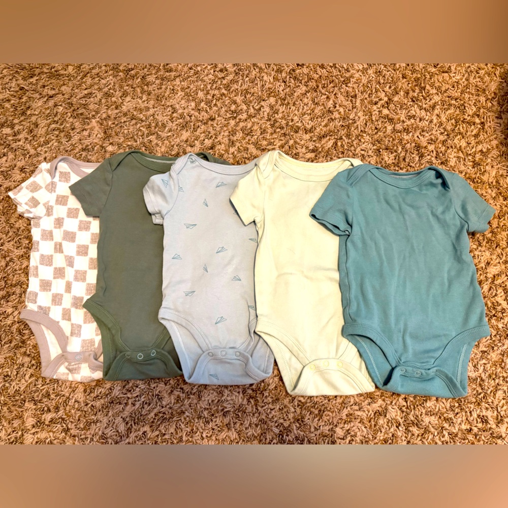 Bundle of 5 Cloud Island Onesies